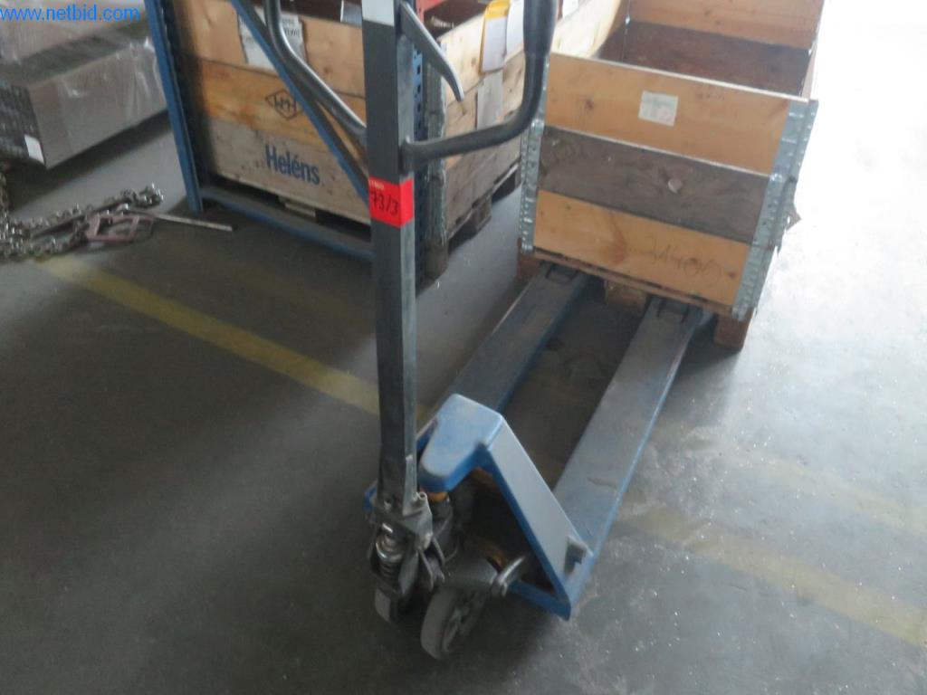 Obráběcí stroje, svařovací technika, ruční nářadí a další investiční zboží-1