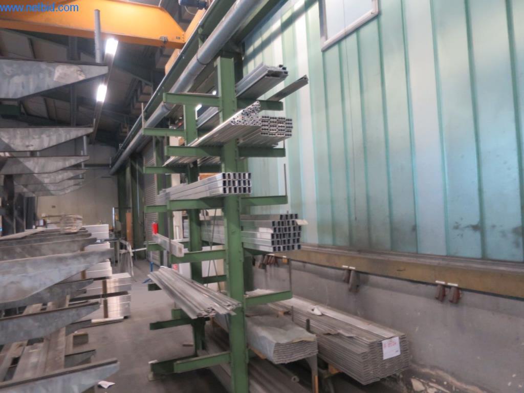 Machines d'usinage, technique de soudage, outils manuels et autres biens d'équipement-3