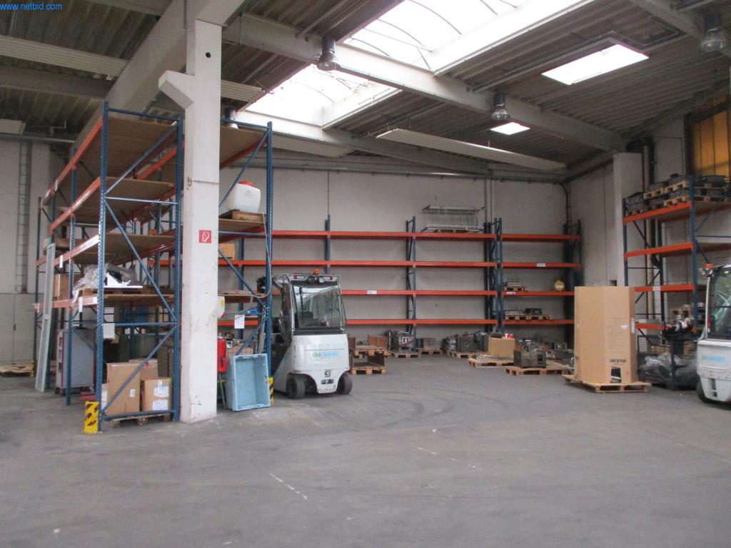 Stroje pro vstřikování plastů
-1