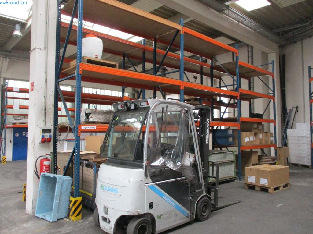 Stroje pro vstřikování plastů
-7