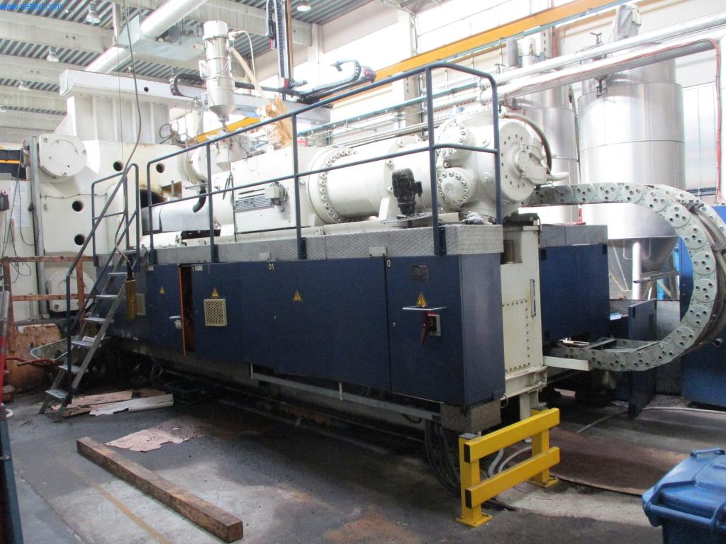 Stroji za brizganje plastike
-5