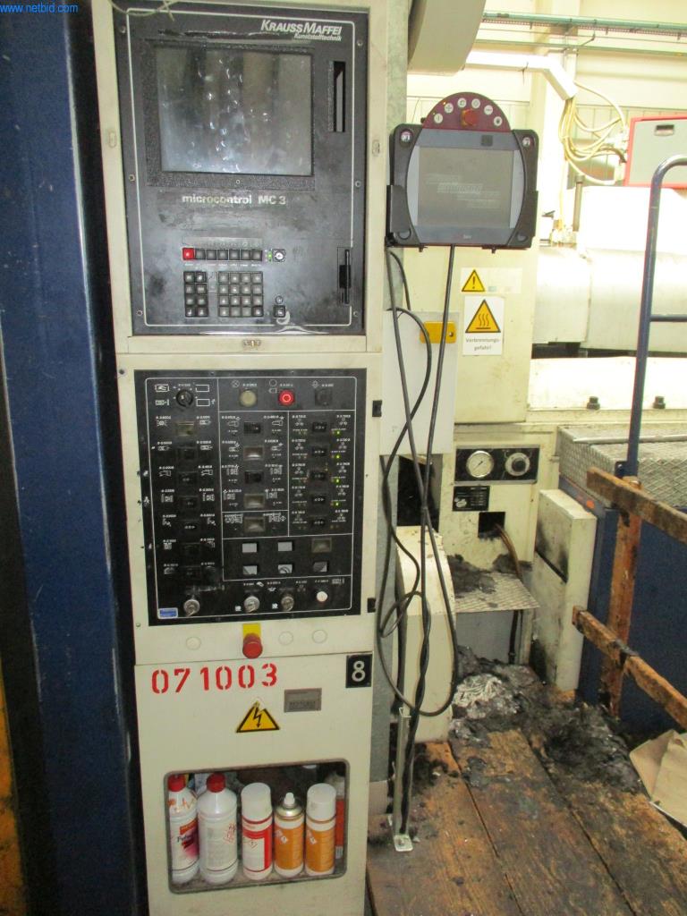 Stroji za brizganje plastike
-6