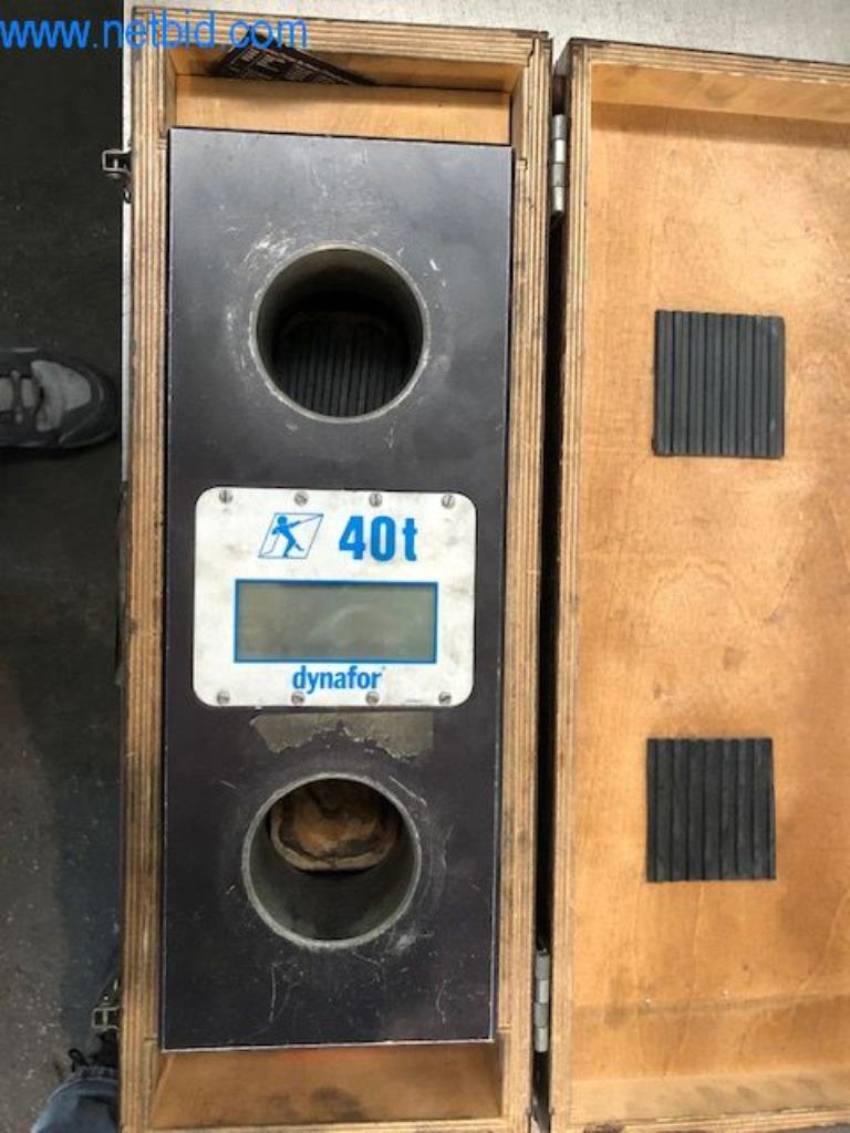 Stroje pro vstřikování plastů
-1