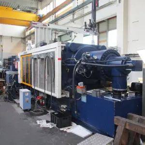 Plastic spuitgietmachine Krauss Maffei KM650-4350BM