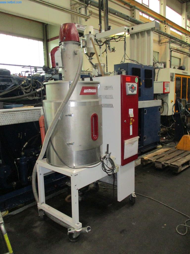 Máquinas del sector de la inyección de plásticos
-1