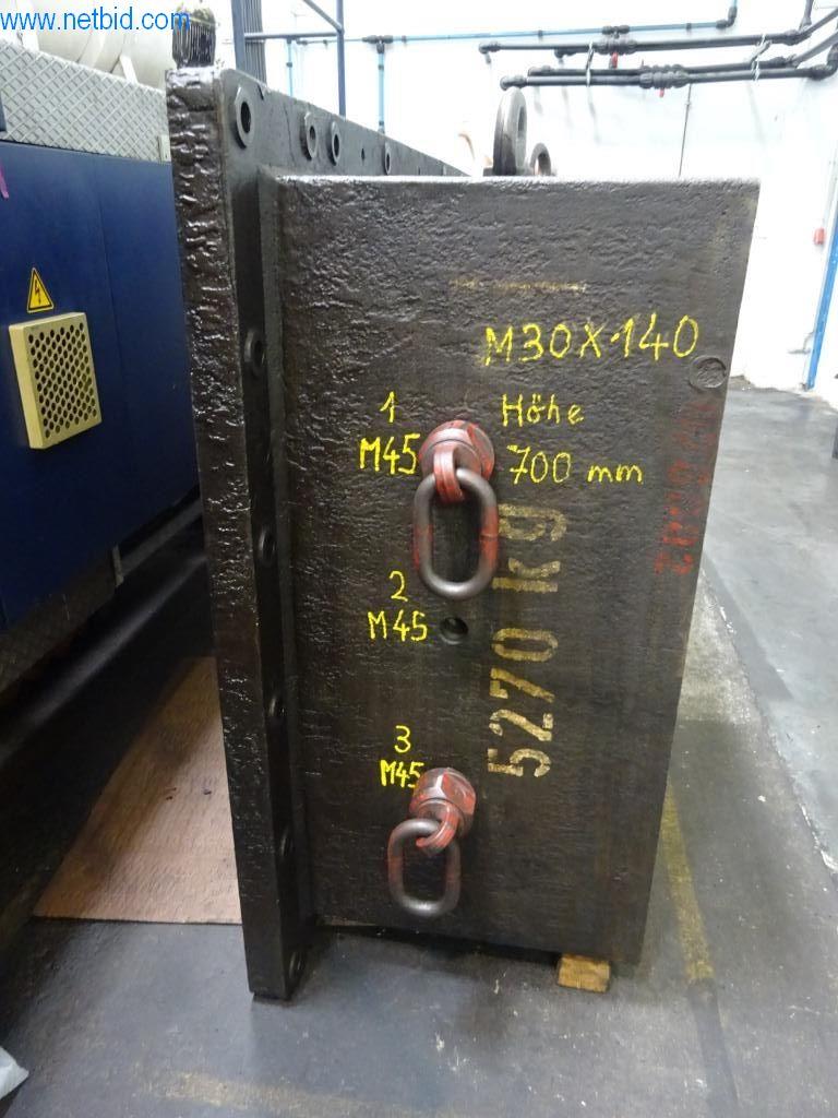 Máquinas do sector da moldagem por injeção de plástico
-2