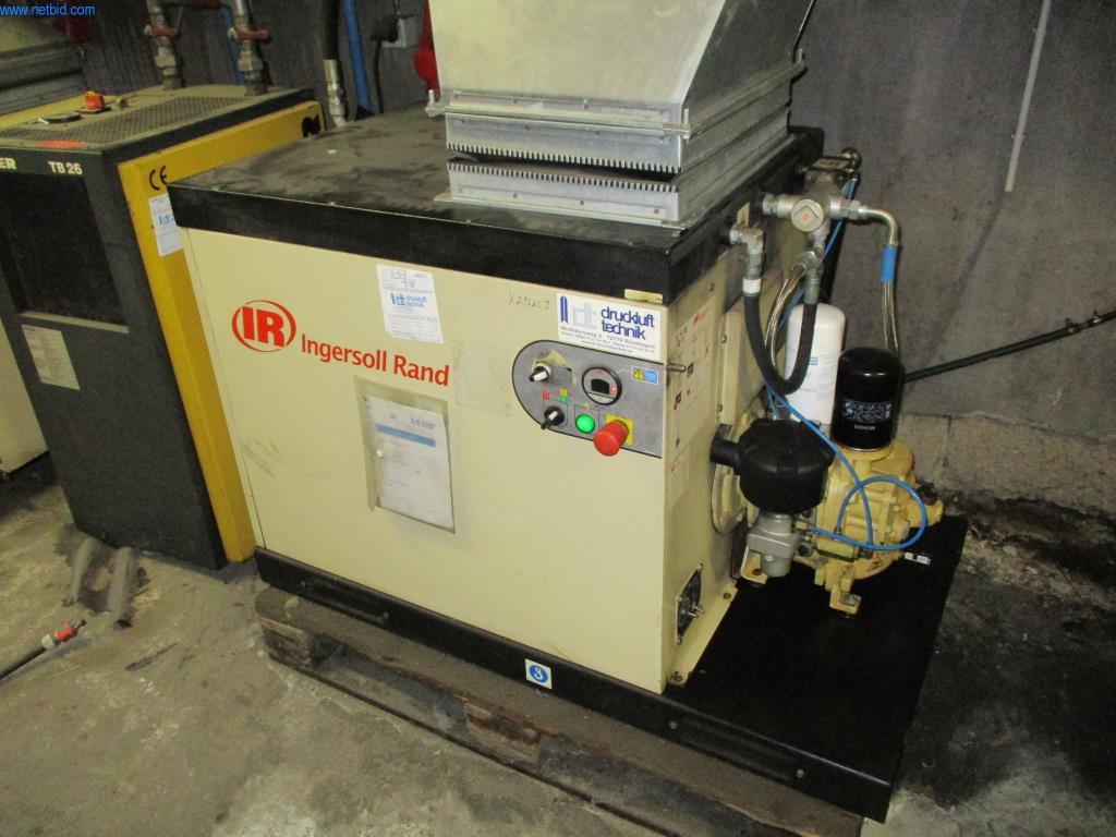 Máquinas del sector de la inyección de plásticos
-3