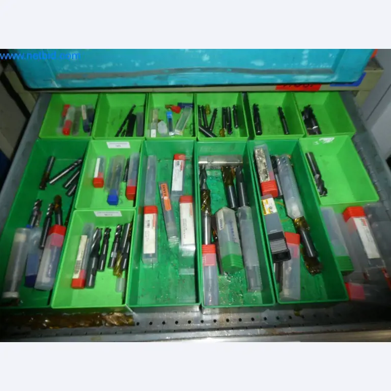 Máquinas de corte, tecnología de soldadura, herramientas manuales y otros activos fijos-2