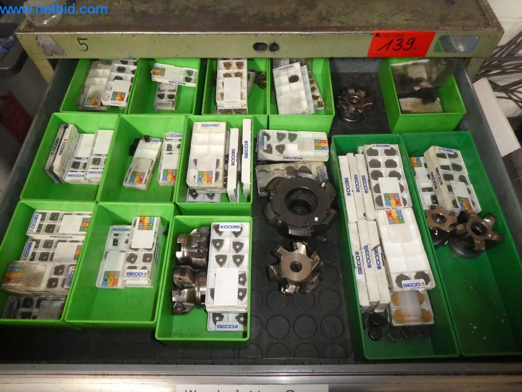 Máquinas de corte, tecnología de soldadura, herramientas manuales y otros activos fijos-2