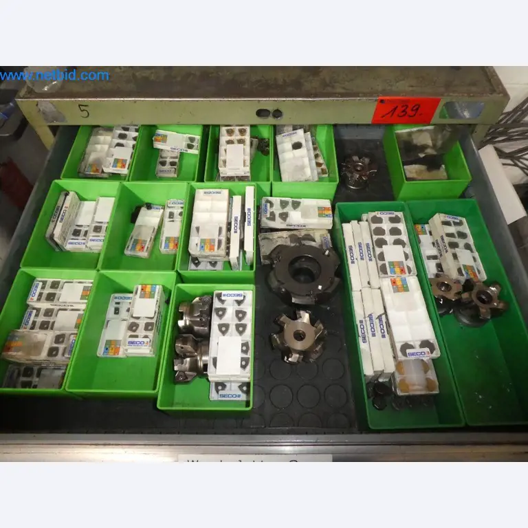 Máquinas de corte, tecnología de soldadura, herramientas manuales y otros activos fijos-2