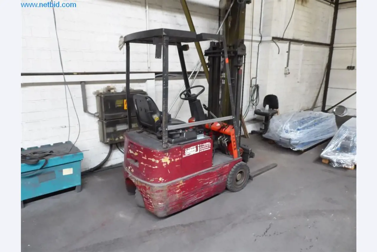 Máquinas de corte, tecnología de soldadura, herramientas manuales y otros activos fijos-2