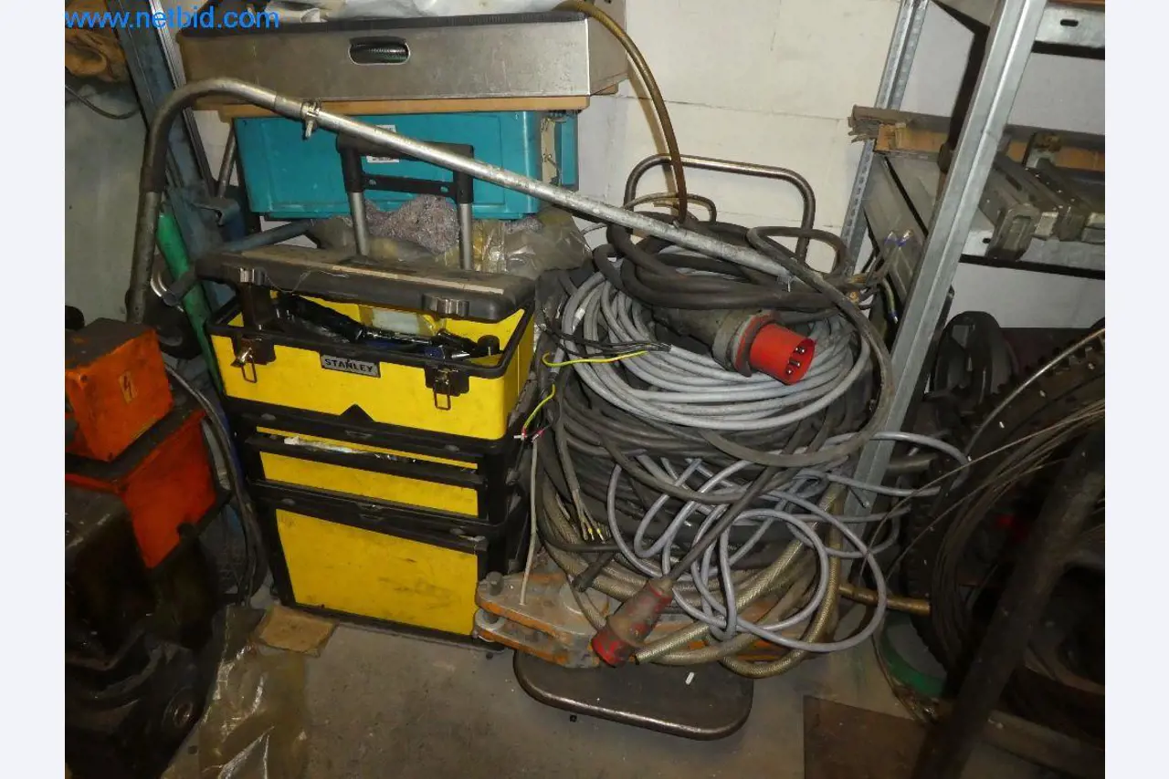 Máquinas de corte, tecnología de soldadura, herramientas manuales y otros activos fijos-7