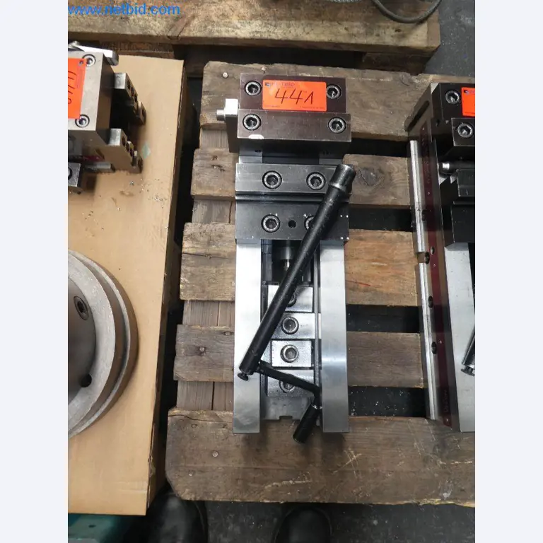 Máquinas de corte, tecnología de soldadura, herramientas manuales y otros activos fijos-2