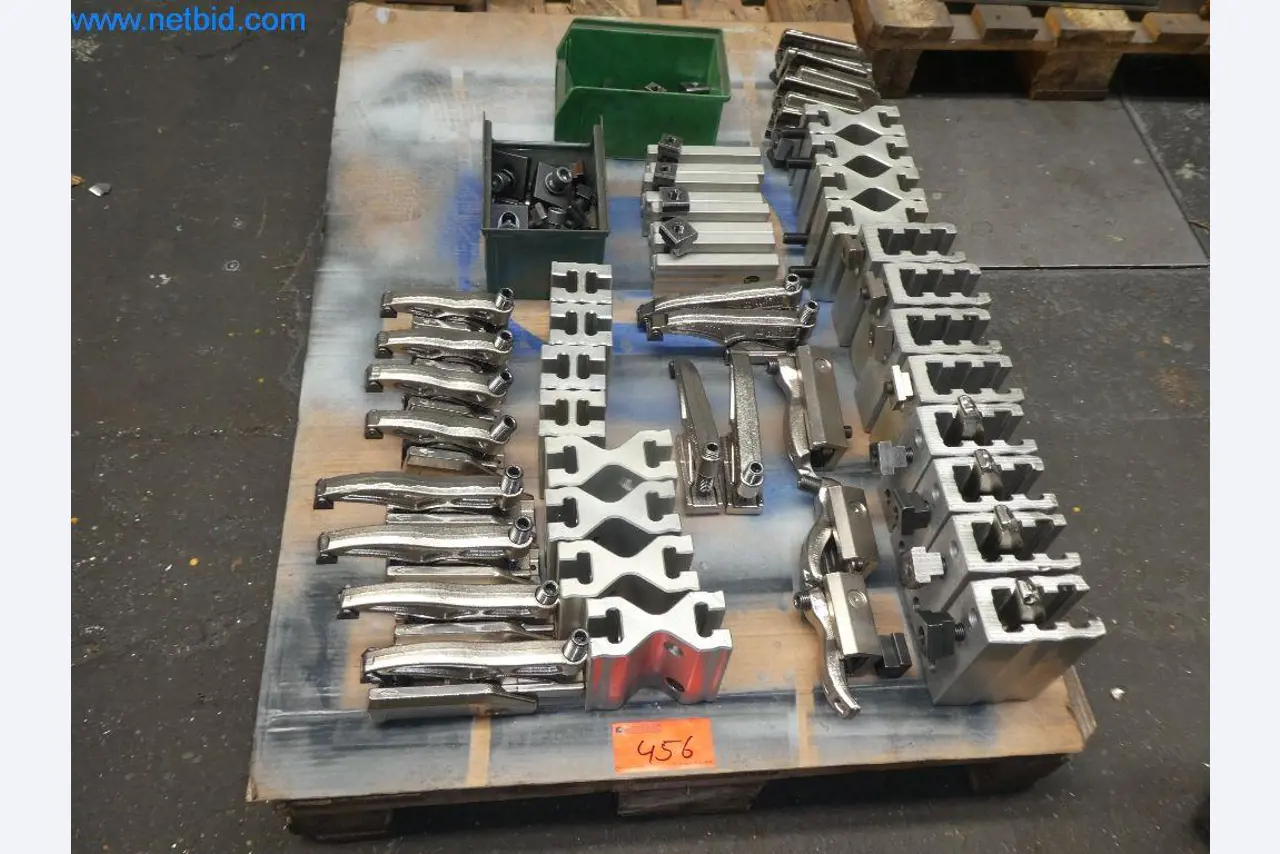 Máquinas de corte, tecnología de soldadura, herramientas manuales y otros activos fijos-1