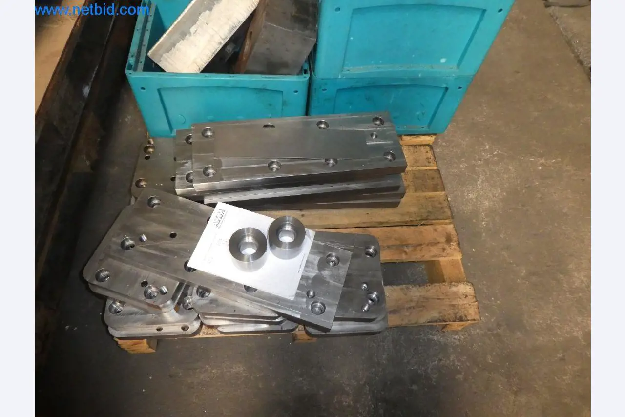 Máquinas de corte, tecnología de soldadura, herramientas manuales y otros activos fijos-17