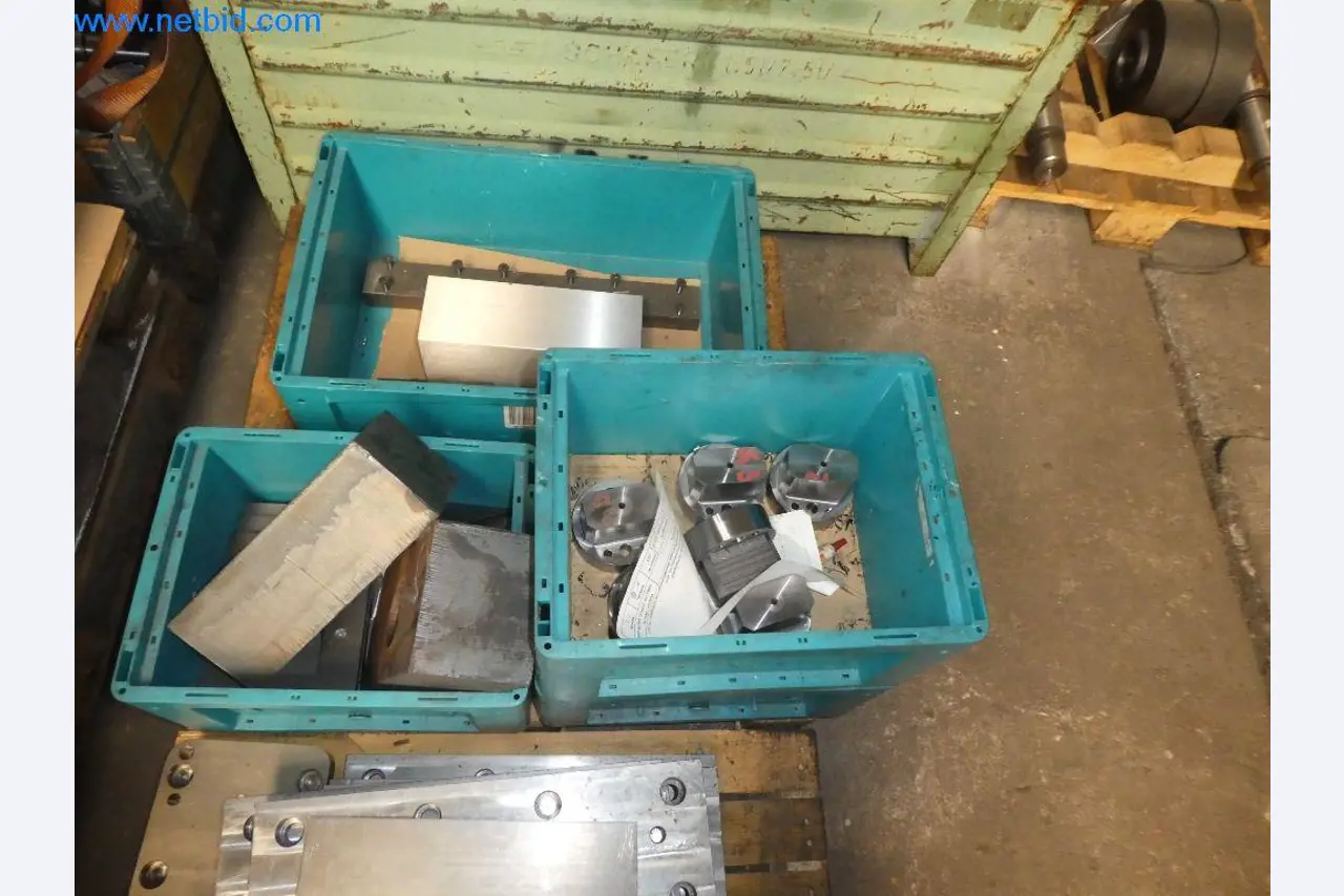 Máquinas de corte, tecnología de soldadura, herramientas manuales y otros activos fijos-18