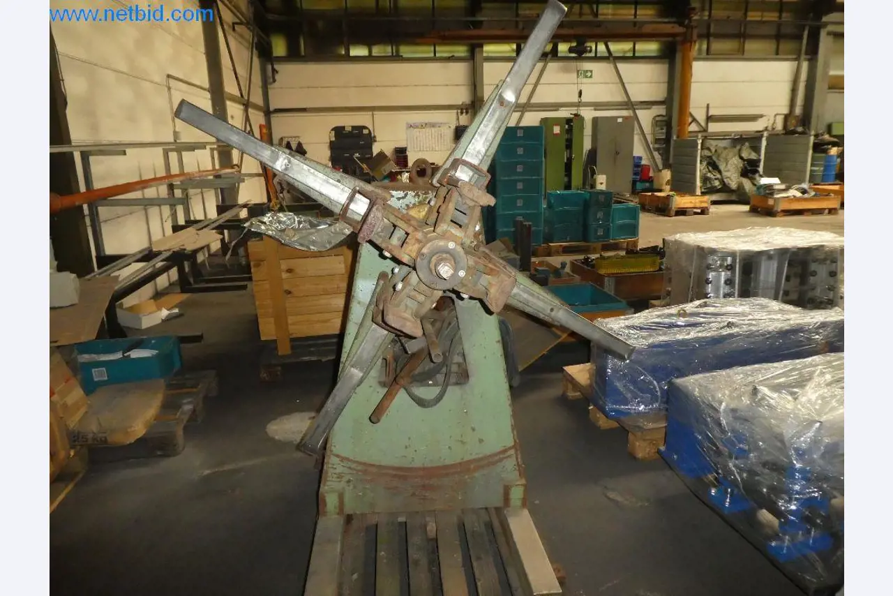 Máquinas de corte, tecnología de soldadura, herramientas manuales y otros activos fijos-30