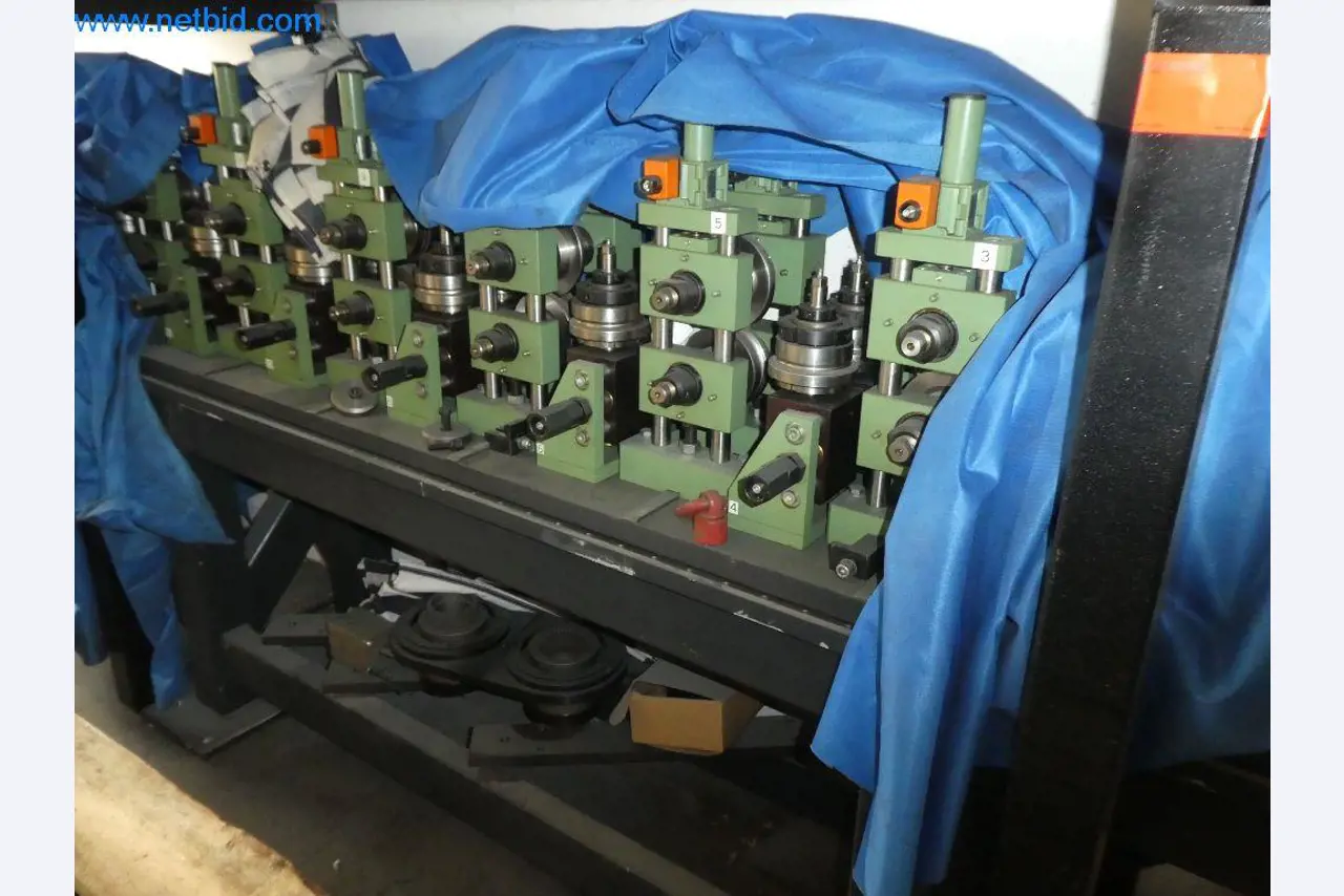 Máquinas de corte, tecnología de soldadura, herramientas manuales y otros activos fijos-44