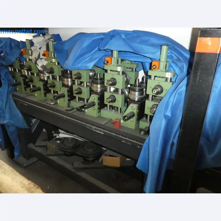 Máquinas de corte, tecnología de soldadura, herramientas manuales y otros activos fijos-44