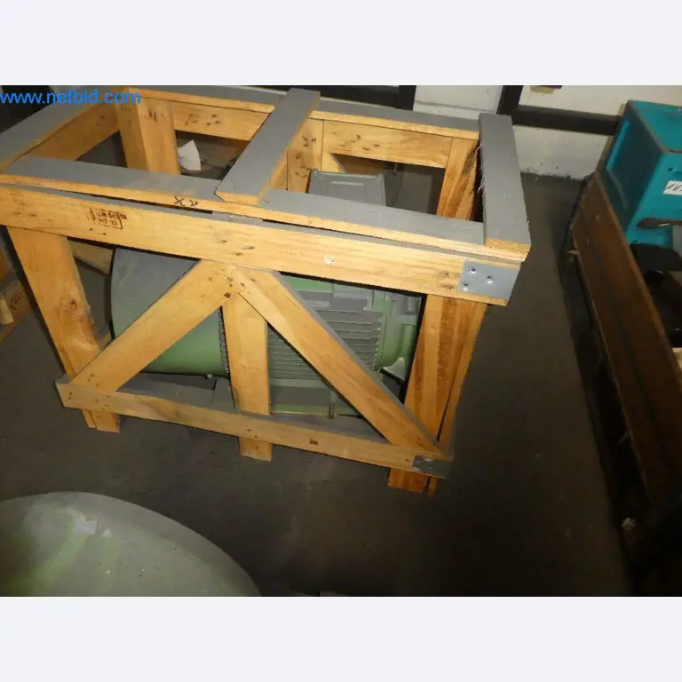 Máquinas de corte, tecnología de soldadura, herramientas manuales y otros activos fijos-51