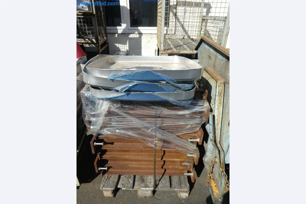 Máquinas de corte, tecnología de soldadura, herramientas manuales y otros activos fijos-56