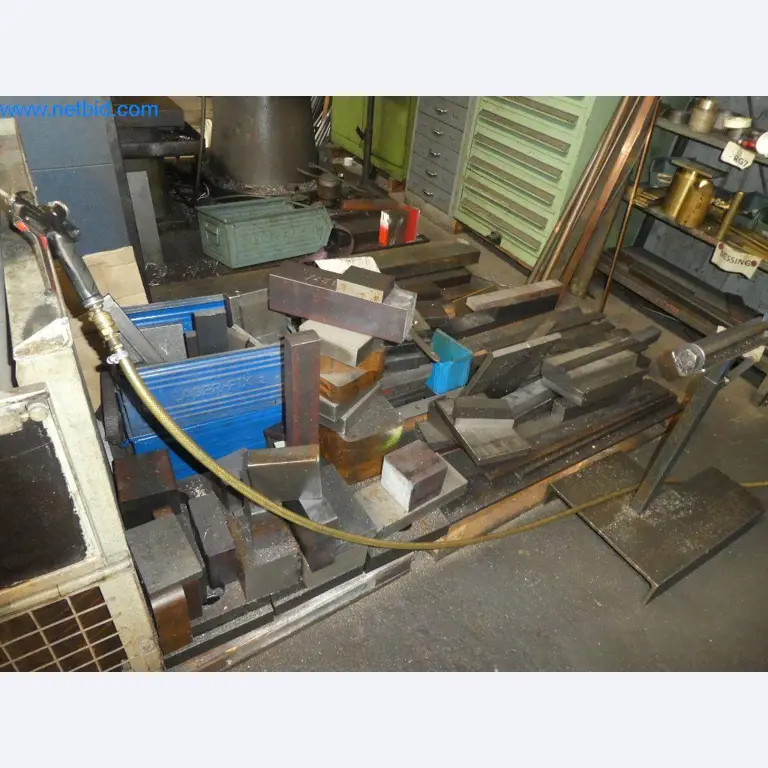 Máquinas de corte, tecnología de soldadura, herramientas manuales y otros activos fijos-8