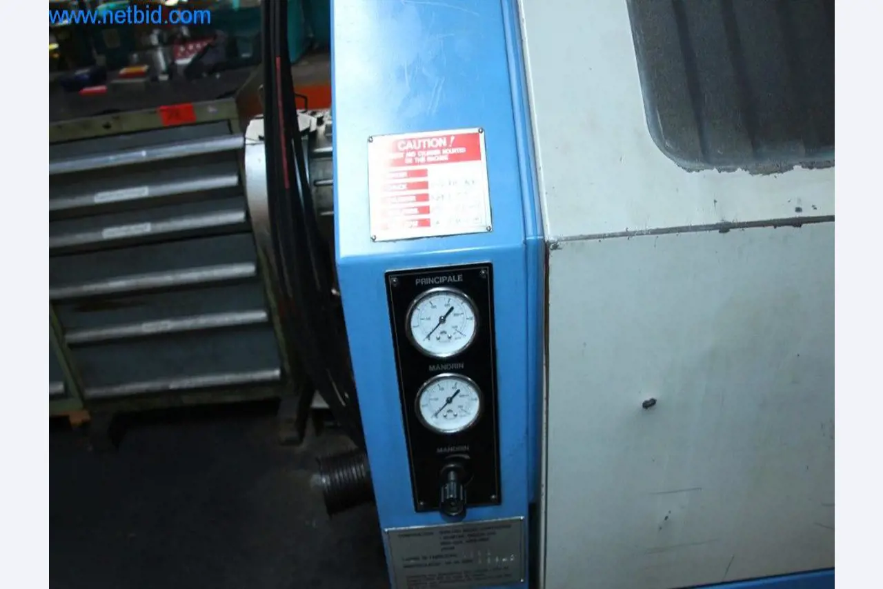 Machines d'usinage, technique de soudage, outils manuels et autres biens d'équipement-8