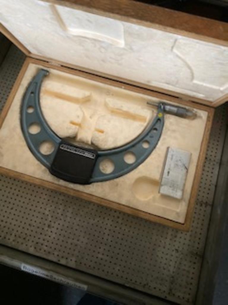 Máquinas de corte, tecnología de soldadura, herramientas manuales y otros activos fijos-8