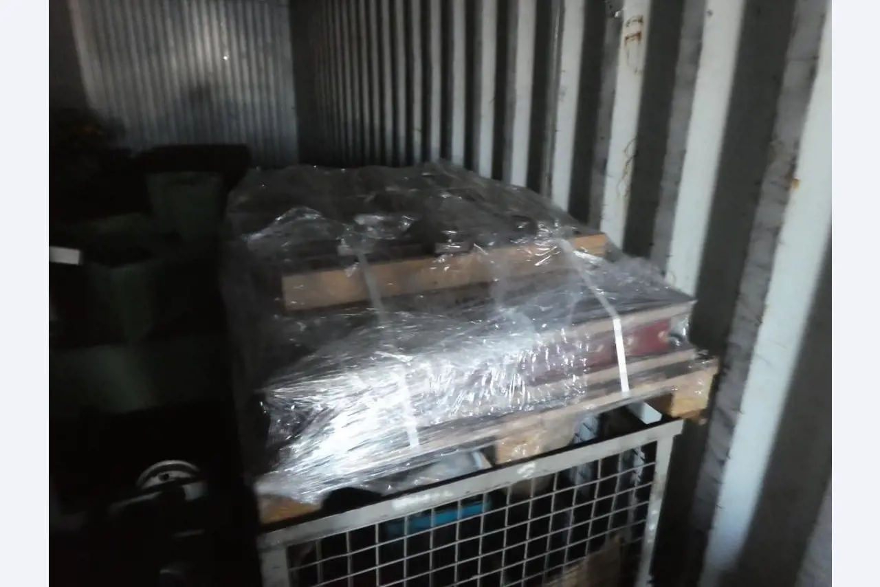 Rezalni stroji, varilna tehnika, ročno orodje in druga osnovna sredstva-9