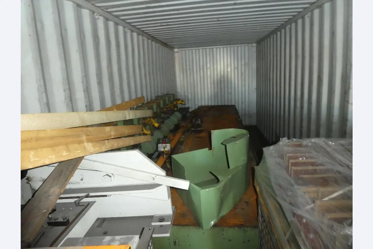 Máquinas de corte, tecnología de soldadura, herramientas manuales y otros activos fijos-2