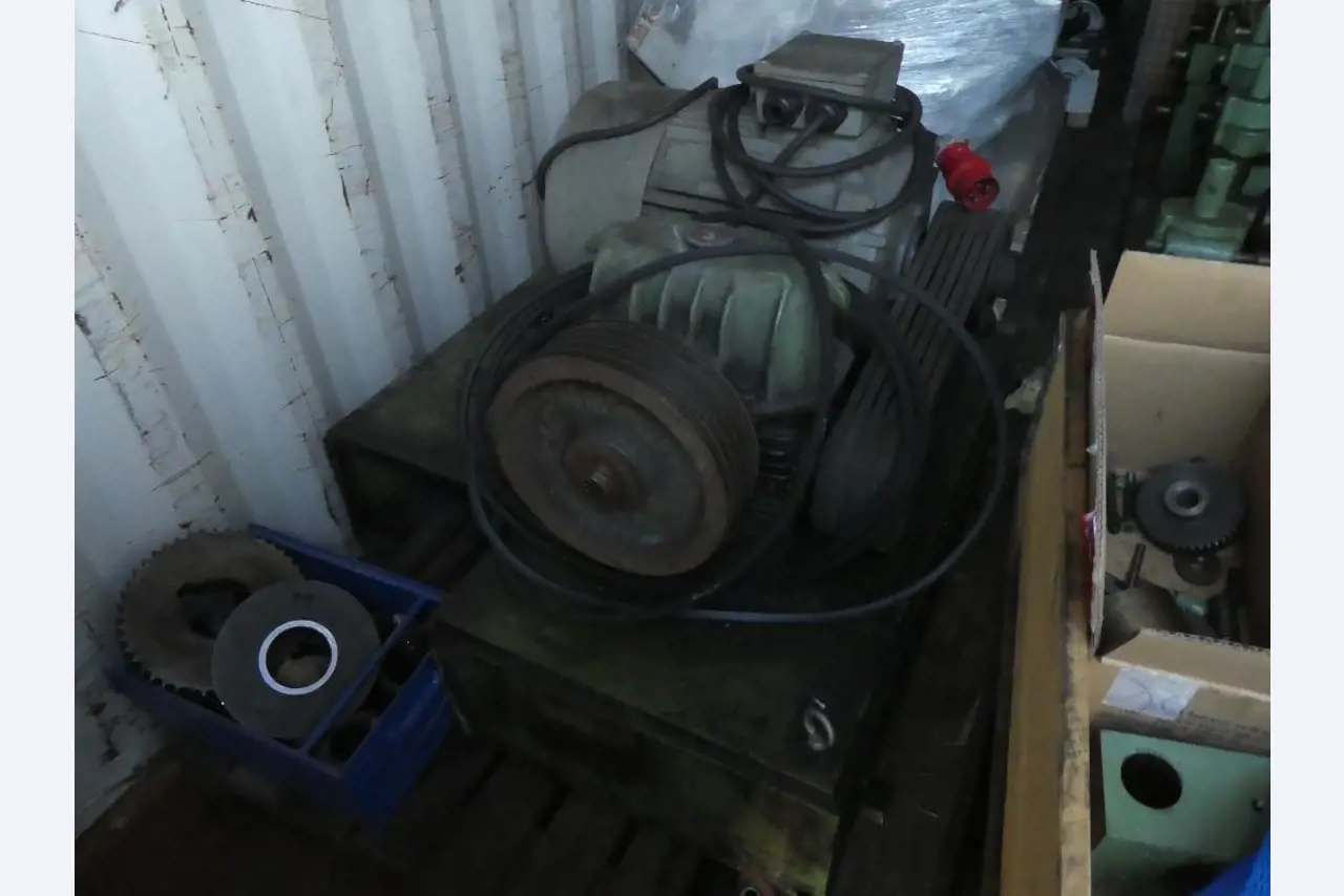 Máquinas de corte, tecnología de soldadura, herramientas manuales y otros activos fijos-3