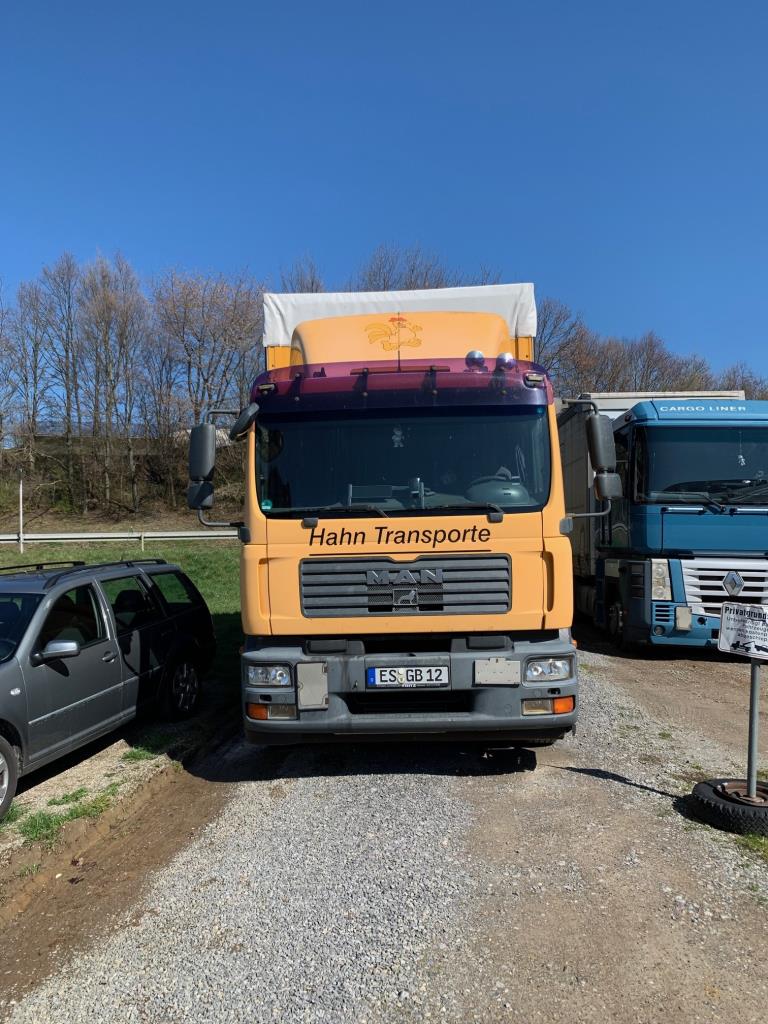 2 LKW und 3-Achs-Sattelzugauflieger-2