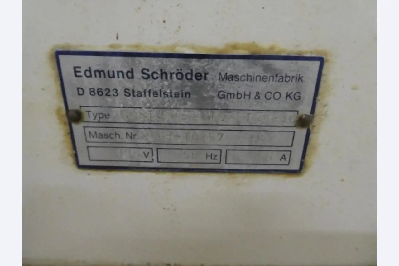 Bäckereiausstattung, Maschinen, Arbeitstische u.a.m-3