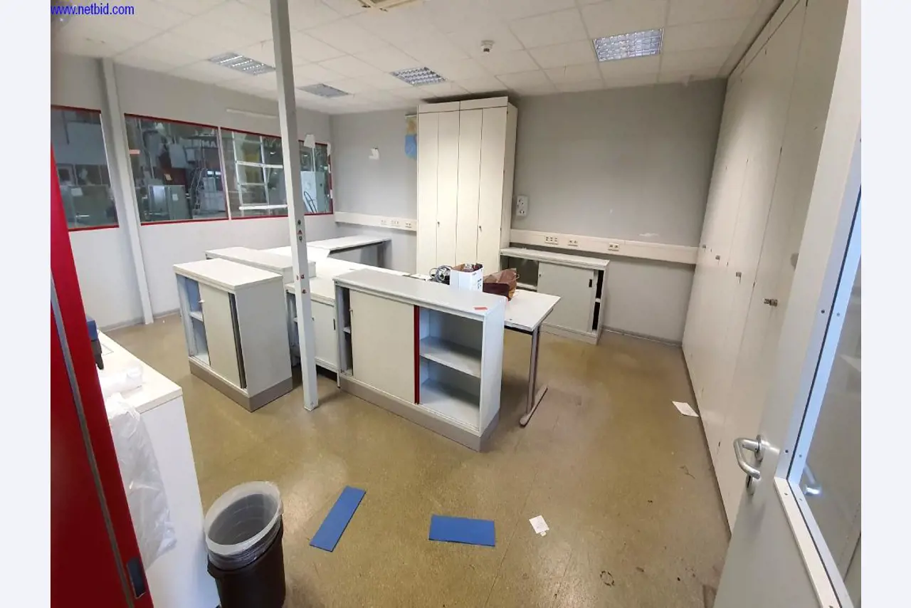 Předtiskové stroje, kancelářské a obchodní vybavení-1