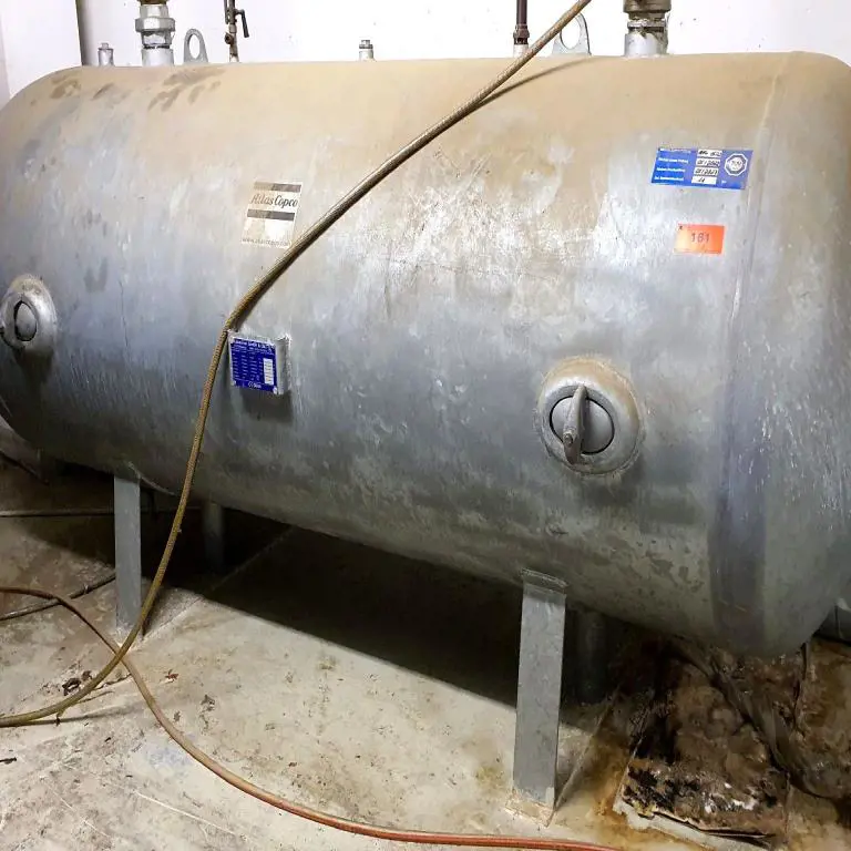 2 Compressed air tank Lohenner