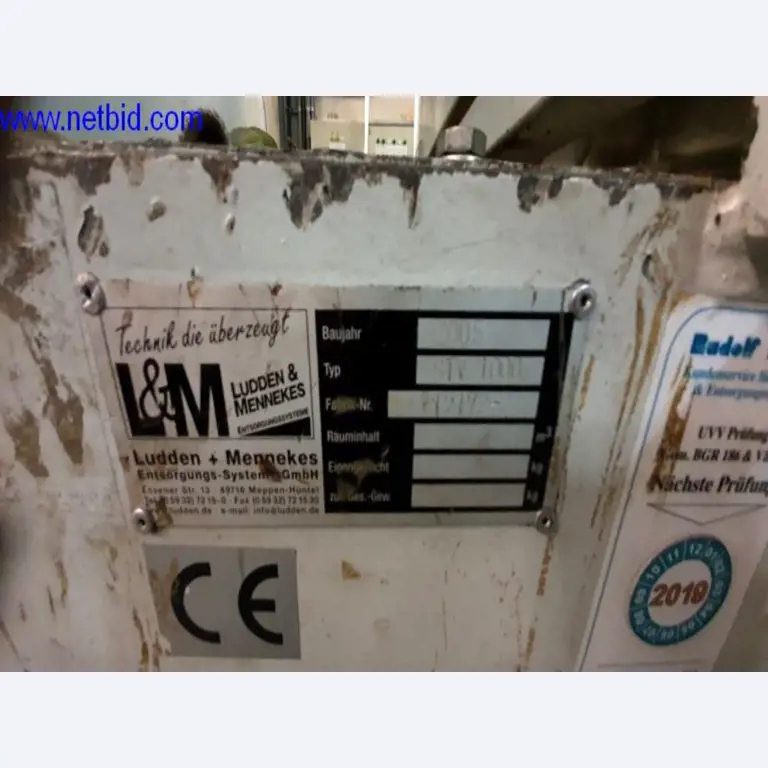 Předtiskové stroje, kancelářské a obchodní vybavení-9