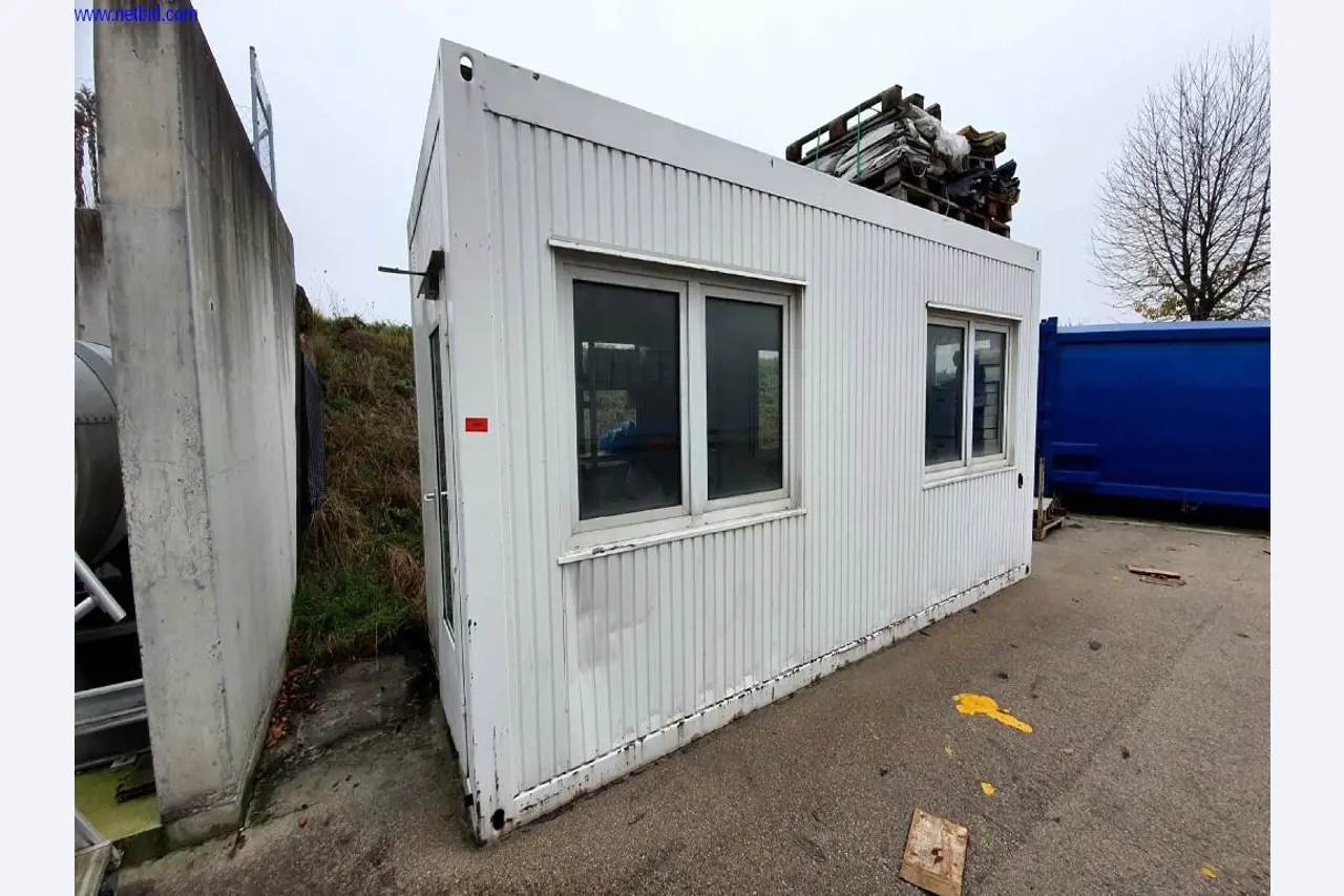 Machines voor drukvoorbereiding, kantoor- en bedrijfsuitrusting-1