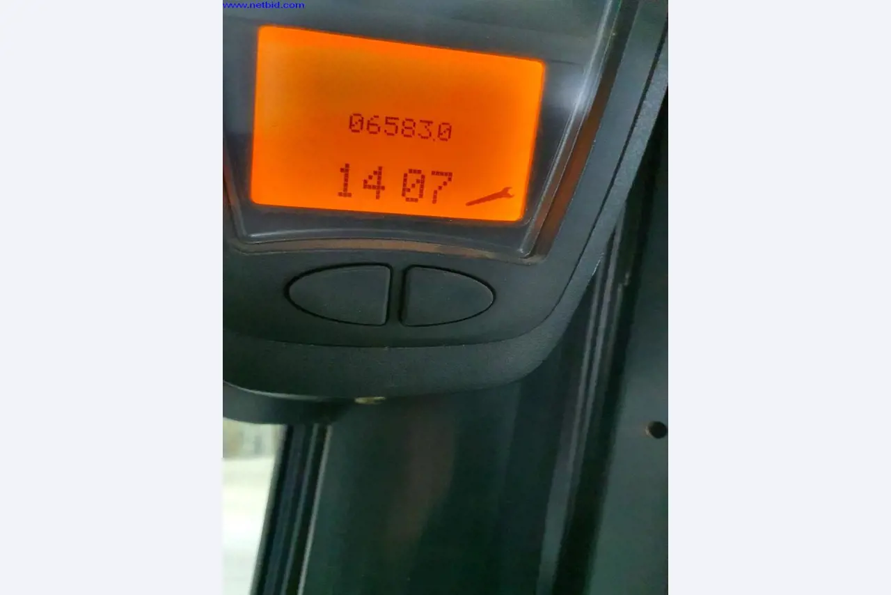 Stroji za predtisk, pisarniška in poslovna oprema-10