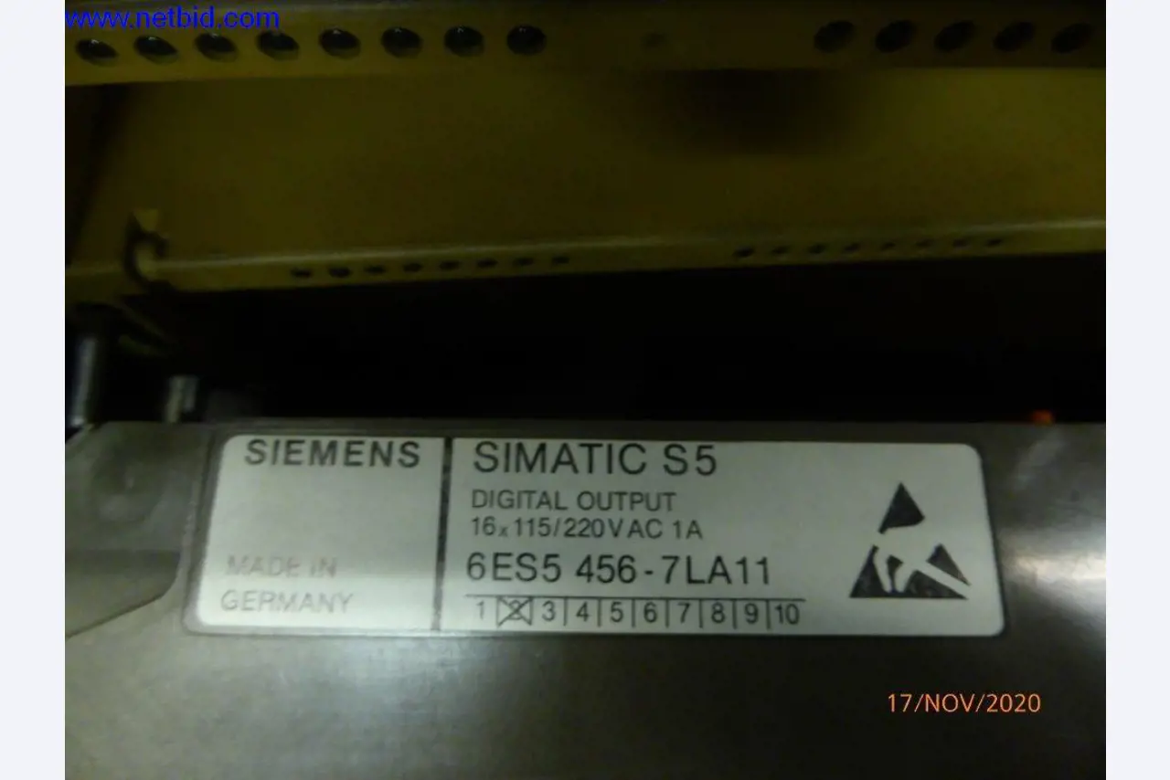 Heating system for low pressure casting molds-128