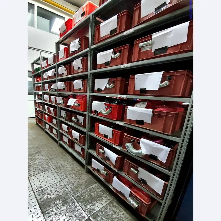 Geräte zur Klima-Wärme-Kälte-Ventilation, Werkstatt– u. Lagereinrichtung-2