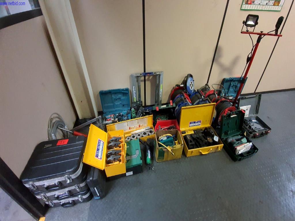 Geräte zur Klima-Wärme-Kälte-Ventilation, Werkstatt– u. Lagereinrichtung-1