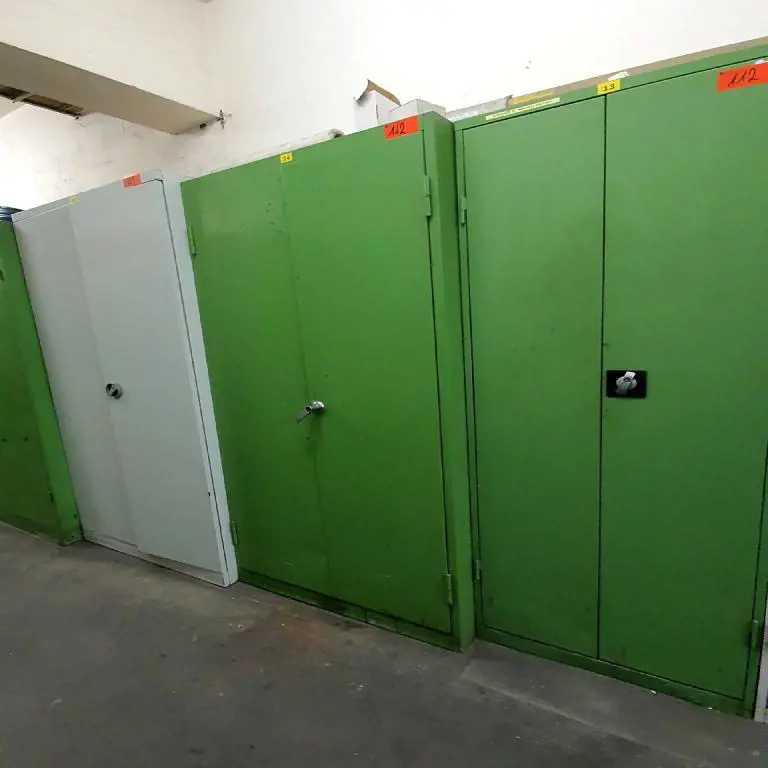 1 Posten Sheet steel cupboards