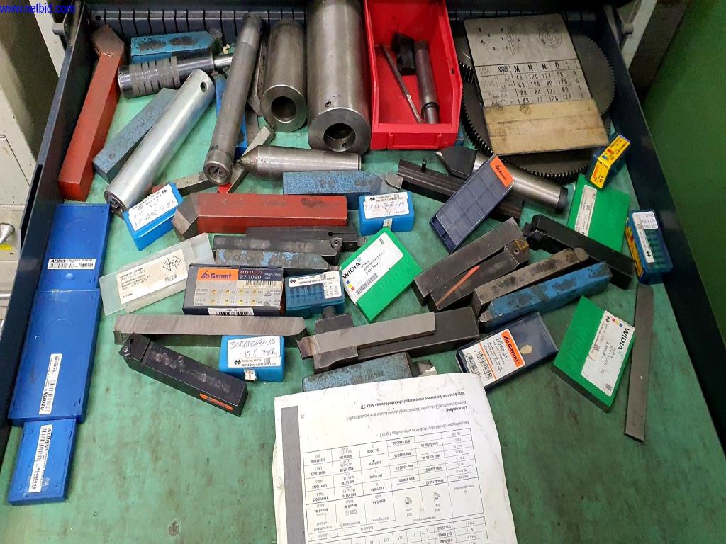 Equipamento operacional e de escritório de uma empresa de impressão-10