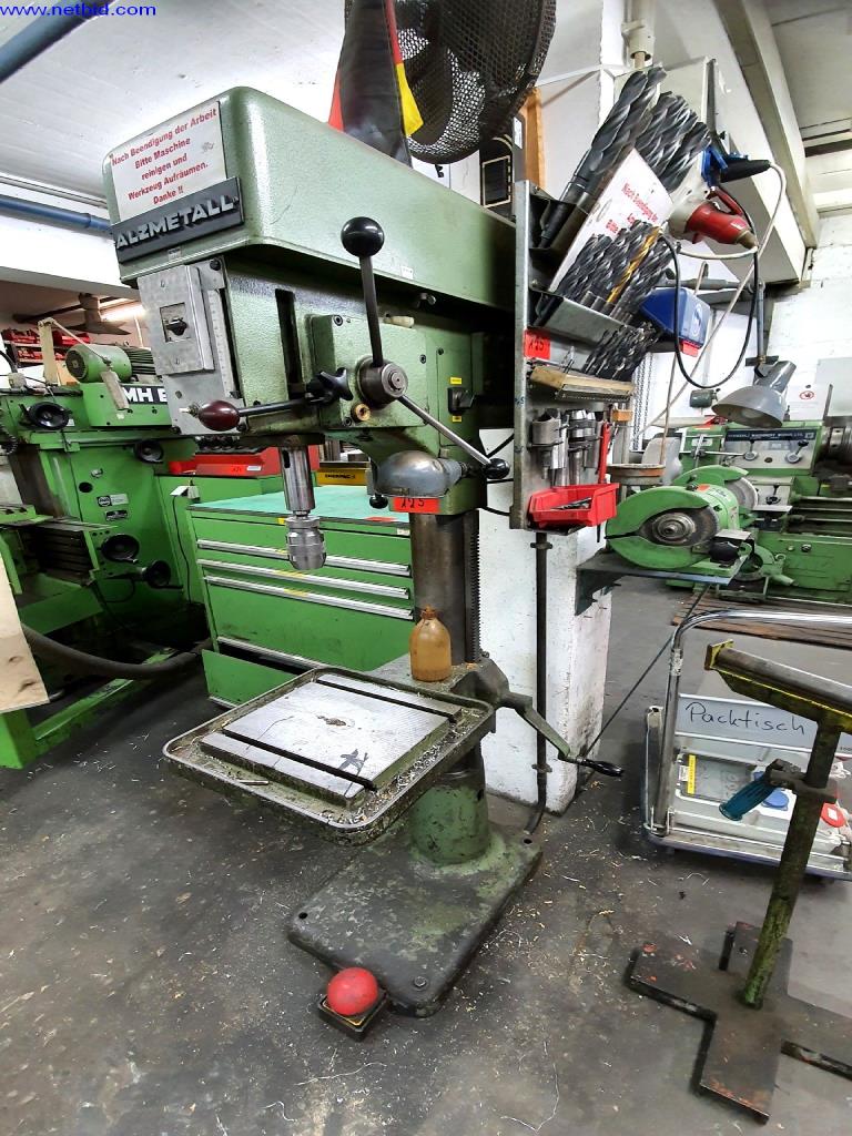 Equipamento operacional e de escritório de uma empresa de impressão-1