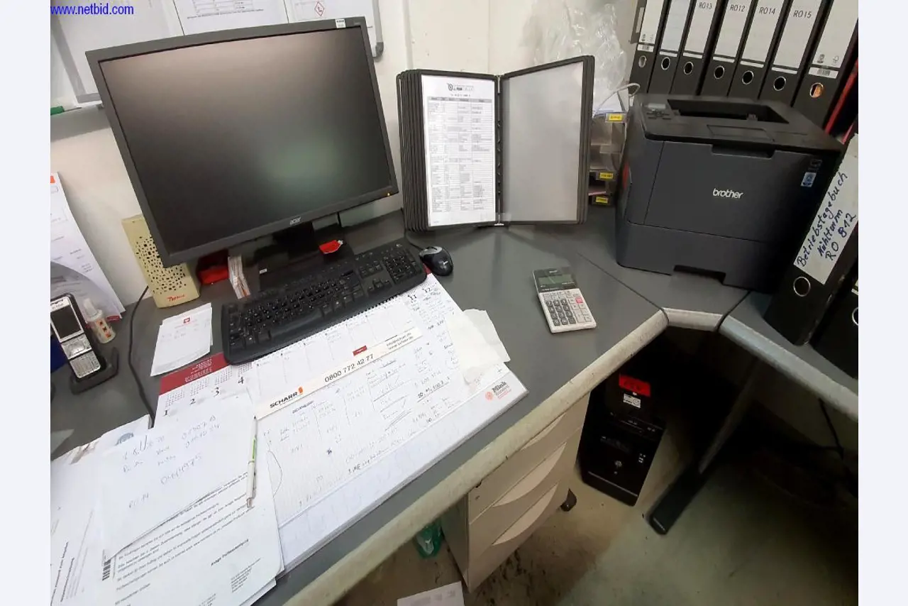 Equipamento operacional e de escritório de uma empresa de impressão-1