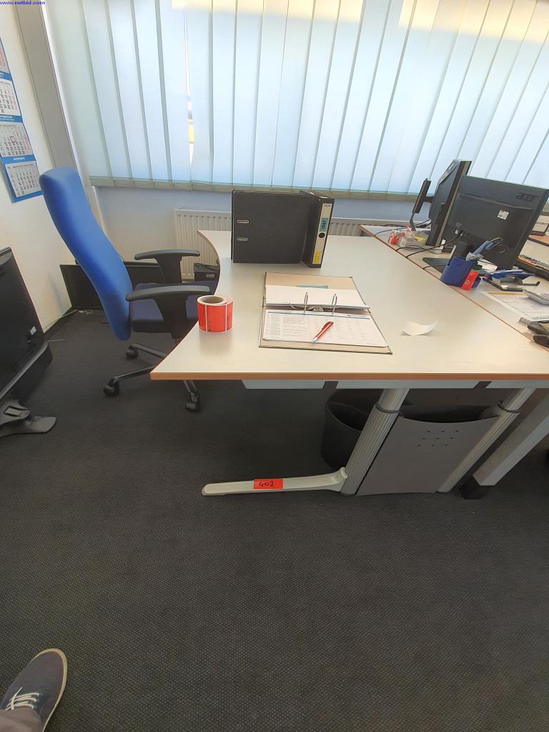 Wyposażenie operacyjne i biurowe firmy poligraficznej-1