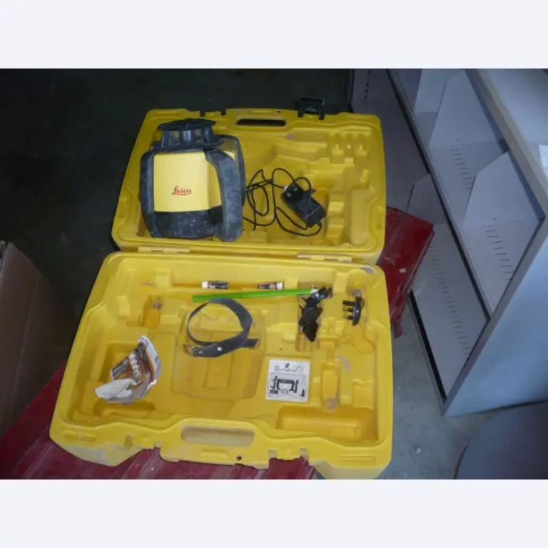 Véhicules et accessoires de construction-1