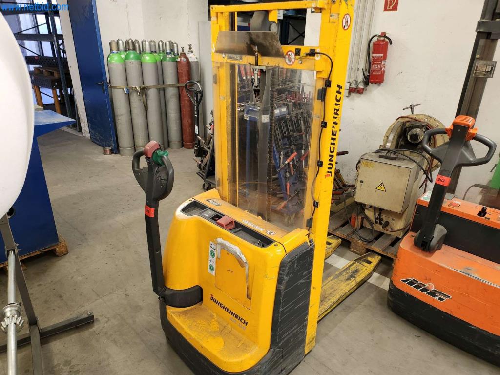 Maschinen aus dem Bereich Metallbearbeitung -1