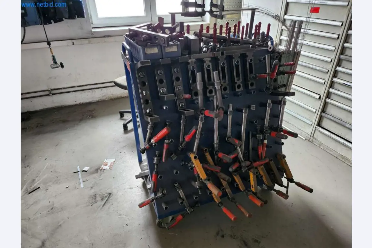 Maschinen aus dem Bereich Metallbearbeitung -1