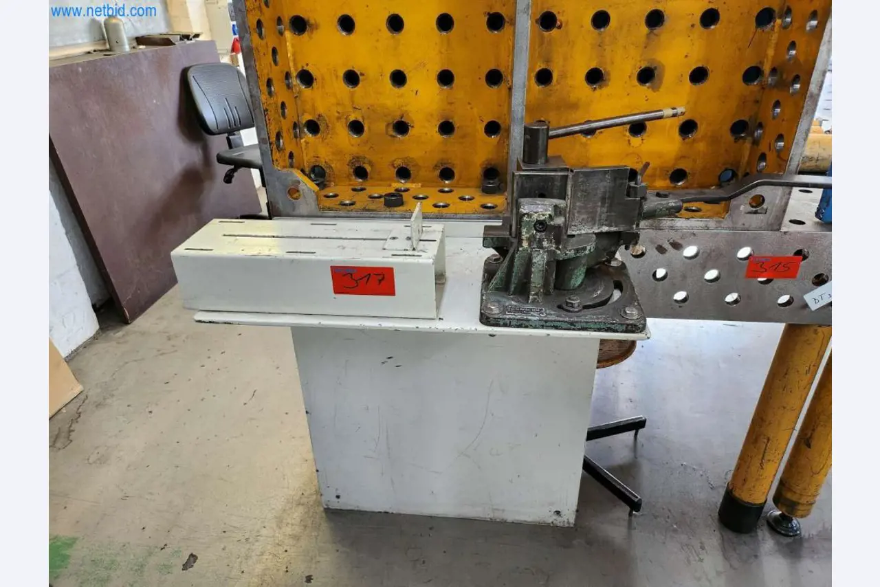 Maschinen aus dem Bereich Metallbearbeitung -1